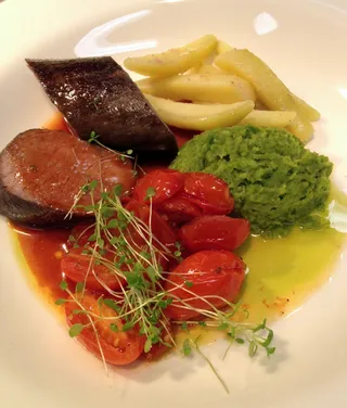 Lamb fillet with tomoto confit